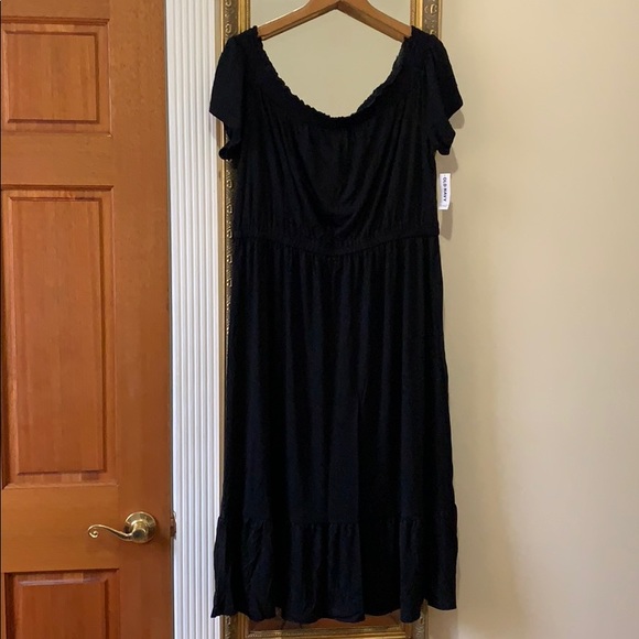 Black off shoulder midi dress - Picture 2 of 5